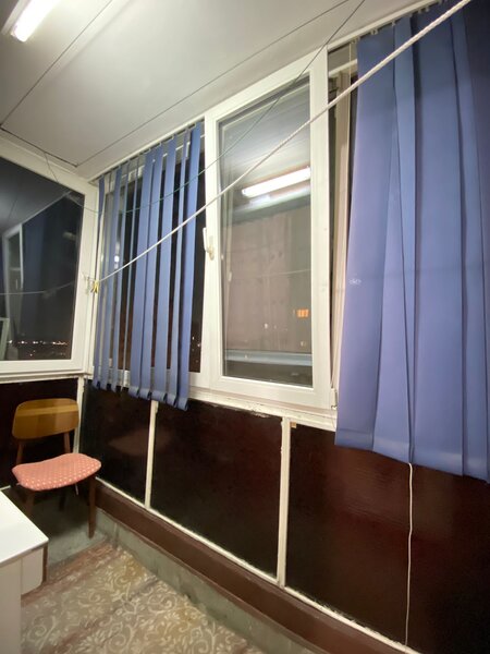 1 Decembrie, Metrou,