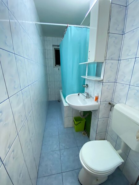 1 Decembrie, Metrou,